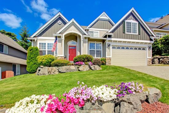 5 Simple Ways to Improve Curb Appeal During the Off-Season